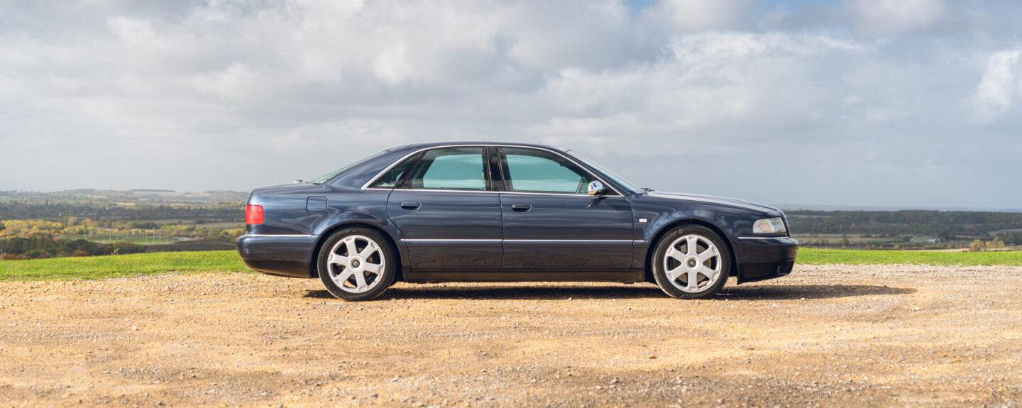 Audi S8 D2 side profile