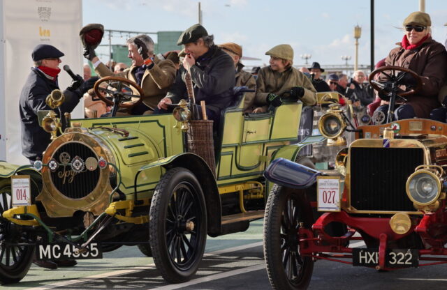 Genevieve stars complete London to Brighton Veteran Car Run - Octane ...