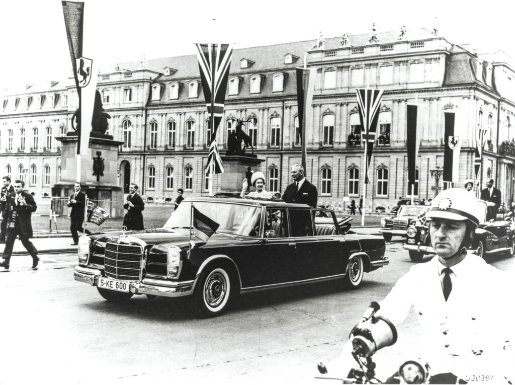 Mercedes-Benz 600