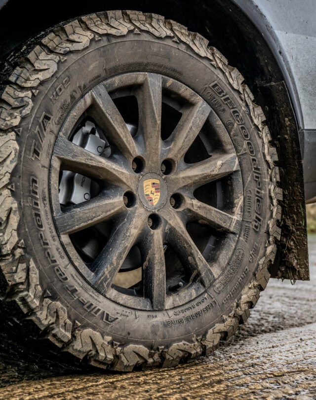 Porsche Cayenne wheel with off-road tyres