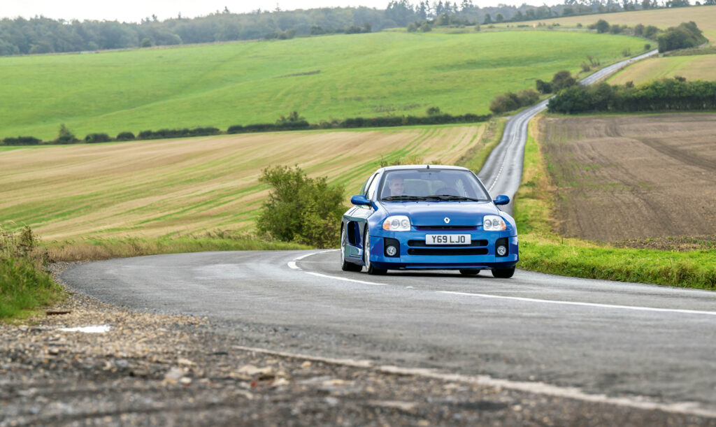 Renault Clio V6